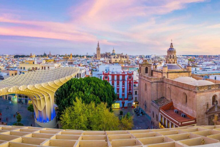 https://allabout.tours/wp-content/uploads/2018/09/tour-seville-01-768x512.jpg